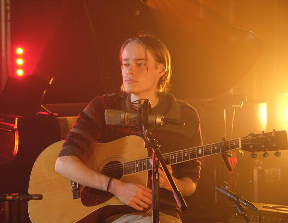 studio performance studio performance